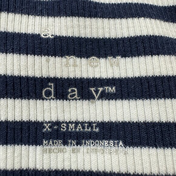 ✨ A New Day Target Women’s Rib Knit Side Ruched Dress Navy Blue XS - Like New! - Picture 5 of 7